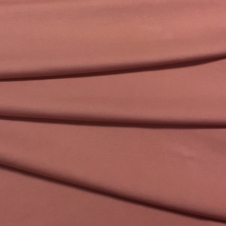 ДжерсиВеликолепного качества джерси, цвет темно-розовый. не пилингуется, не вытягивается, отличной плотности, в изделиях очень хорошо держит форму. одинаково хорошо смотрится и в узких облегающих платьях, в том числе и с драпировками, и в свободных, с цельнокроенным рукавом. такж